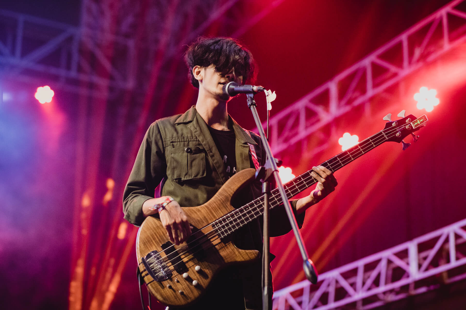 Aldi Yamin ketika sedang manggung bersama Murphy Radio